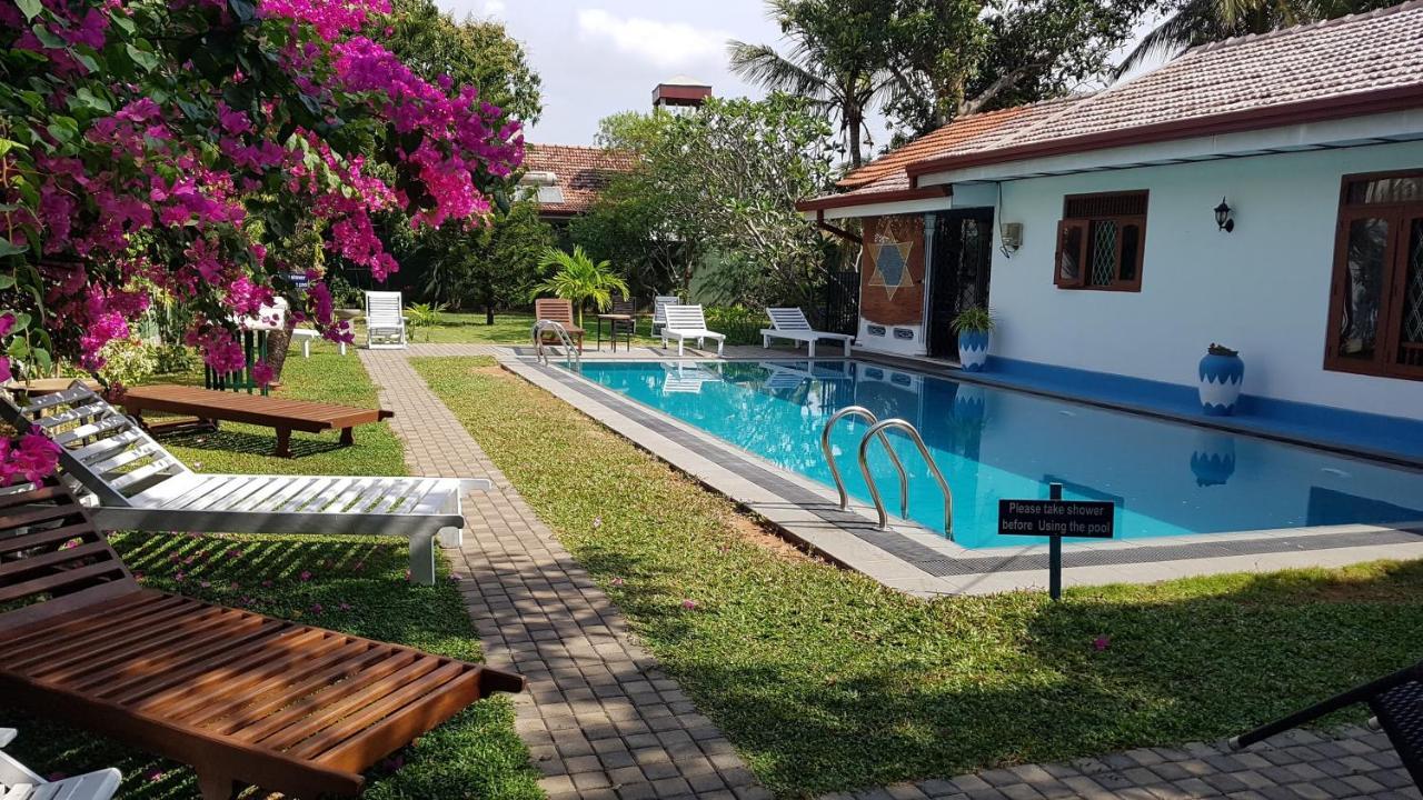 Lioni Holidays Villa Negombo Exteriör bild