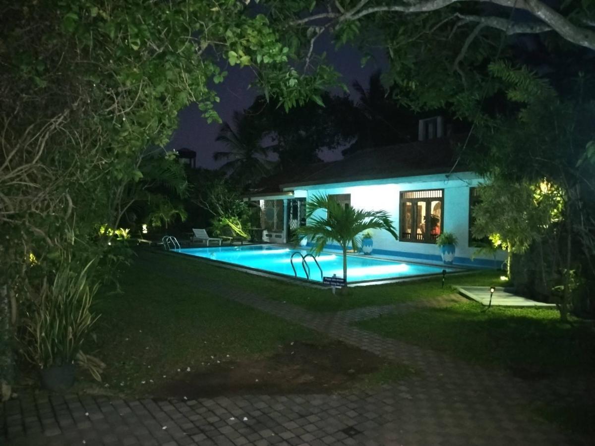 Lioni Holidays Villa Negombo Exteriör bild