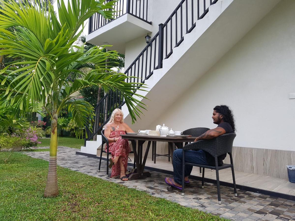Lioni Holidays Villa Negombo Exteriör bild