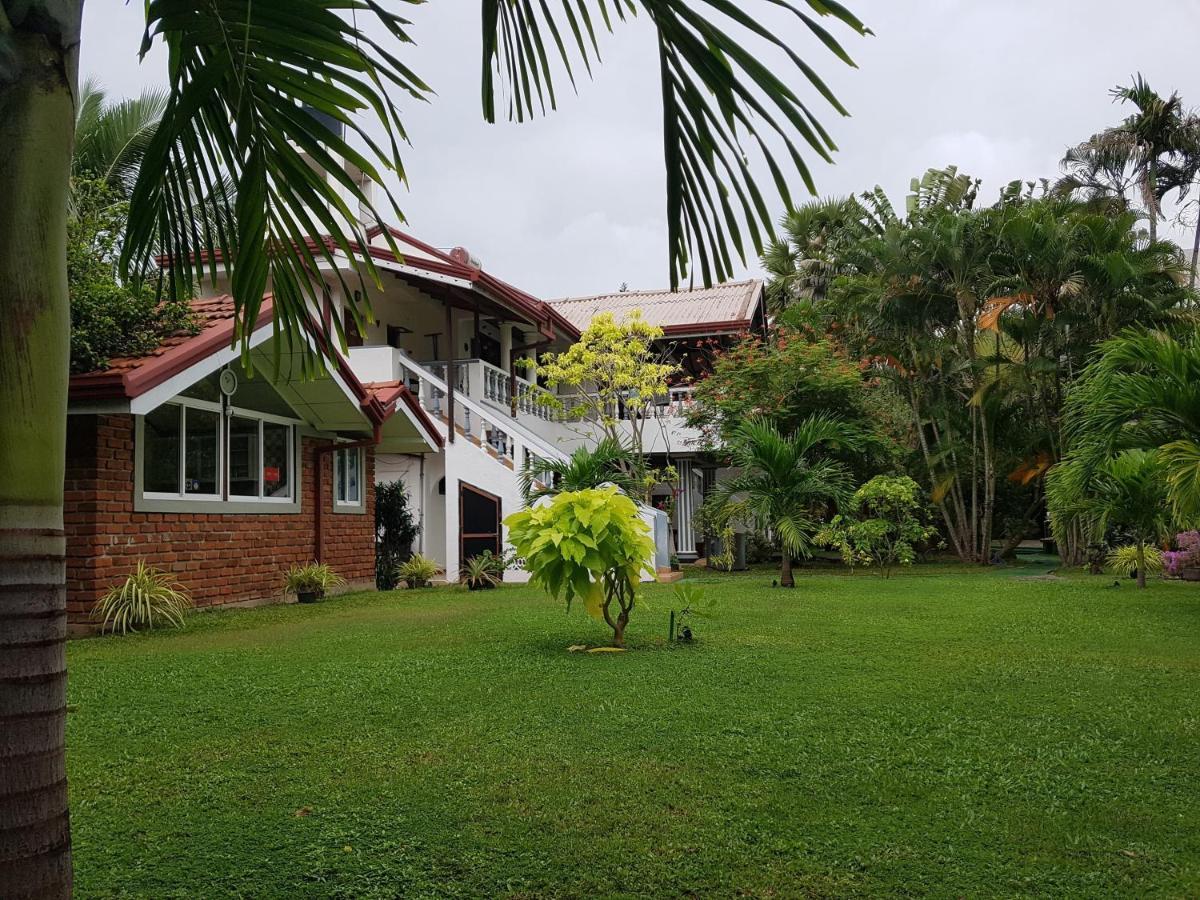 Lioni Holidays Villa Negombo Exteriör bild
