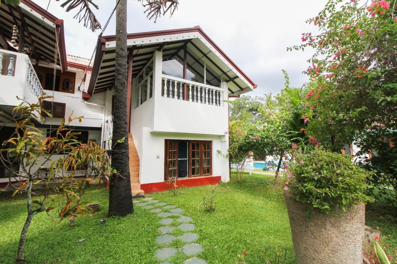 Lioni Holidays Villa Negombo Exteriör bild