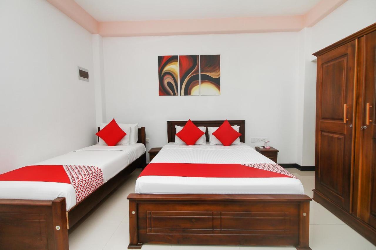 Lioni Holidays Villa Negombo Exteriör bild