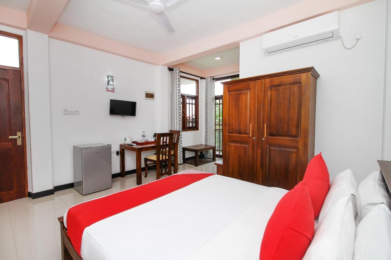 Lioni Holidays Villa Negombo Exteriör bild