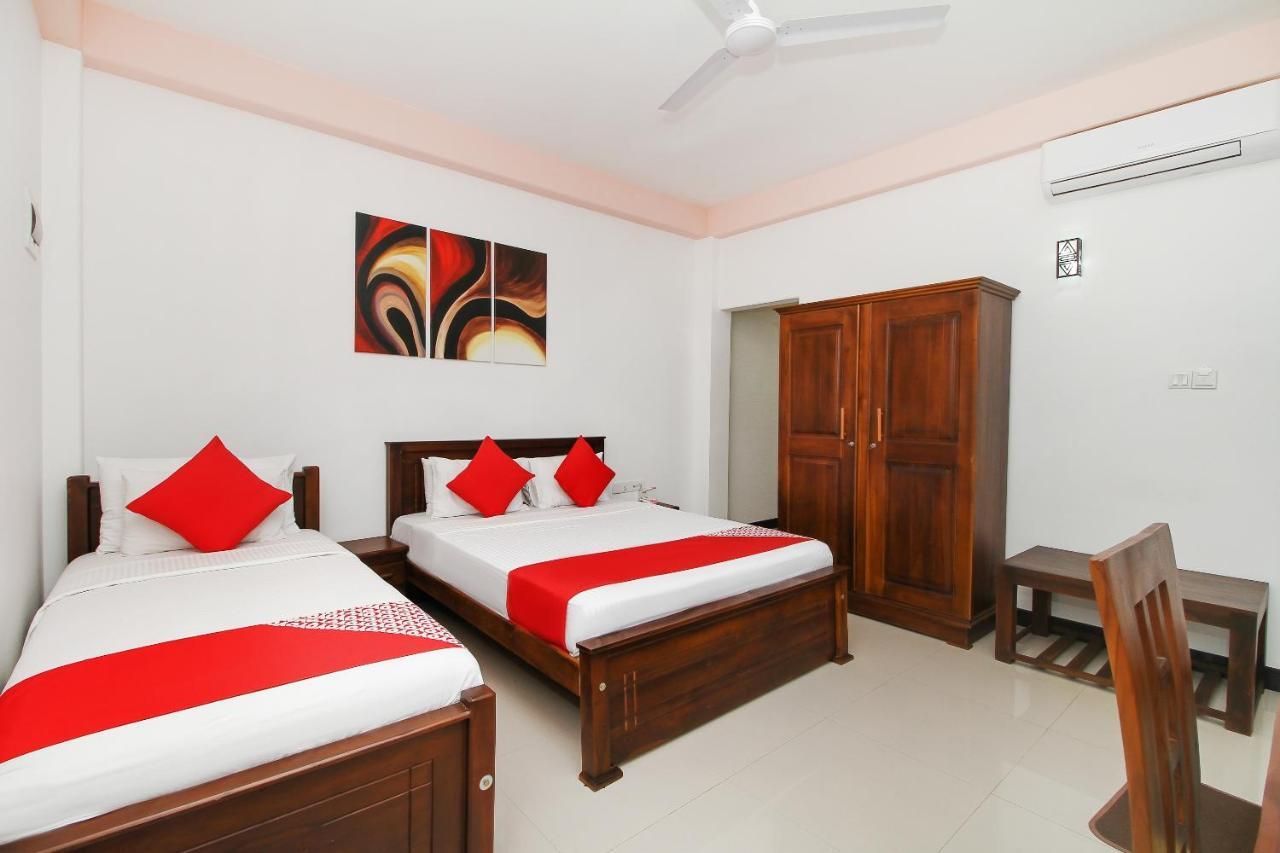 Lioni Holidays Villa Negombo Exteriör bild