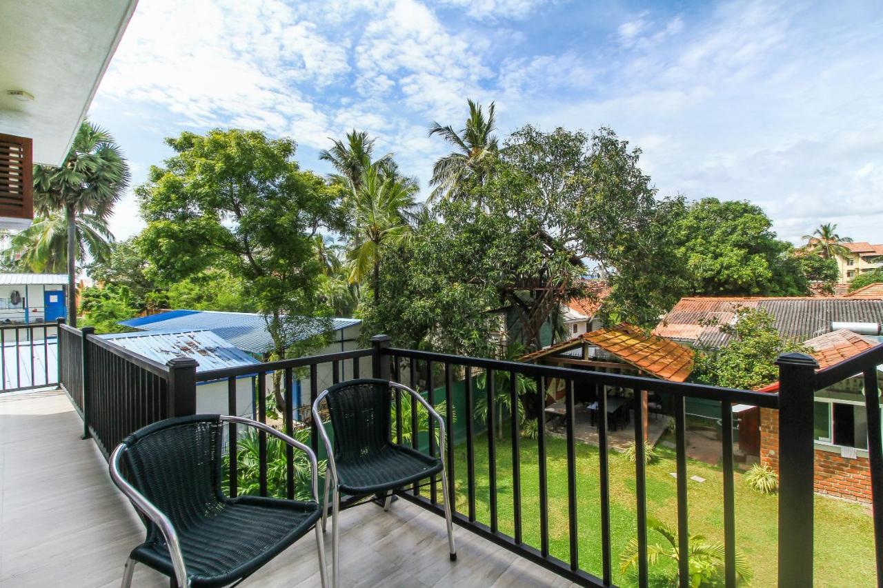 Lioni Holidays Villa Negombo Exteriör bild